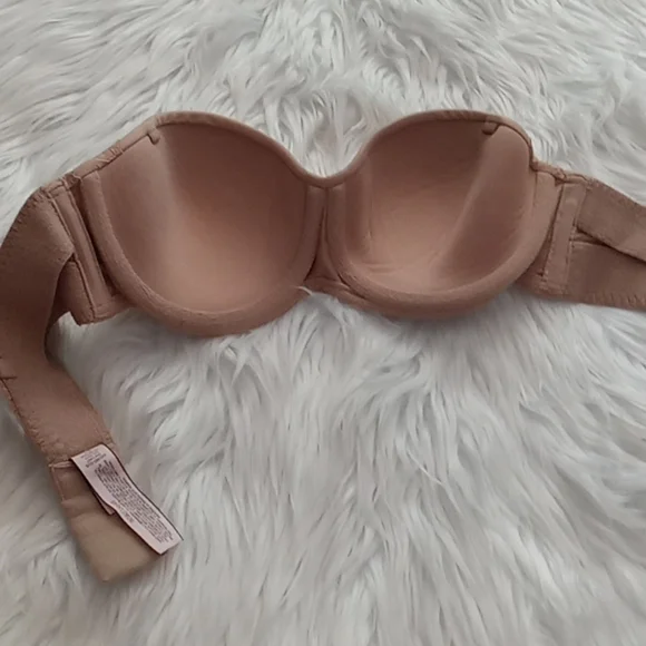 Victoria secret womans strapless bra - Picture 2 of 8